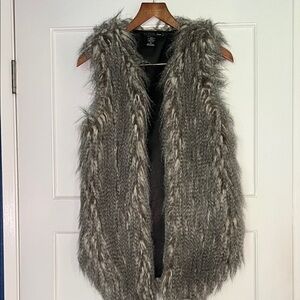 Ellison Faux Fur Vest in Gray and Black